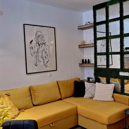 Apartments Gin & Tonic สปลิท ภายนอก รูปภาพ