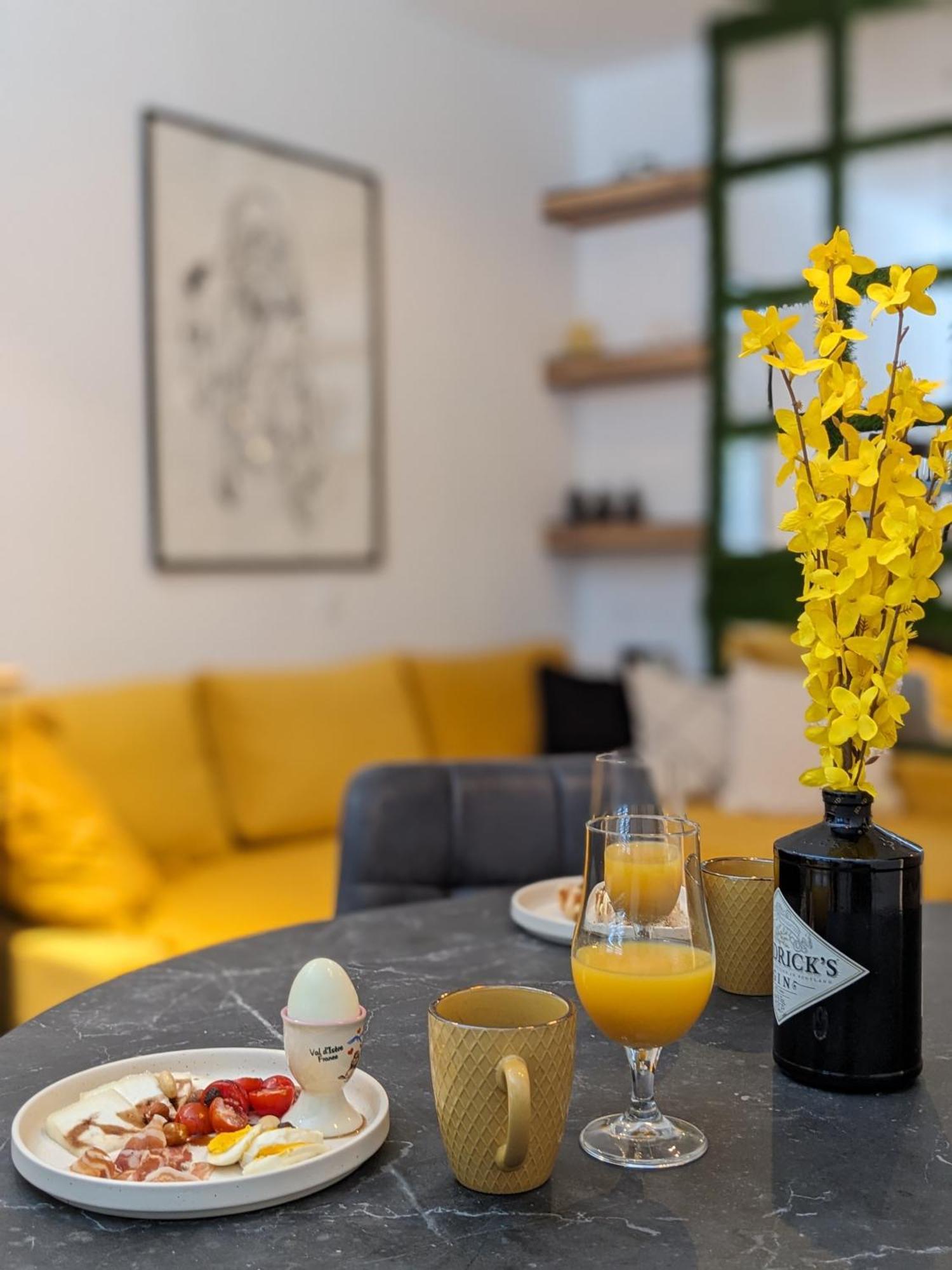 Apartments Gin & Tonic สปลิท ภายนอก รูปภาพ