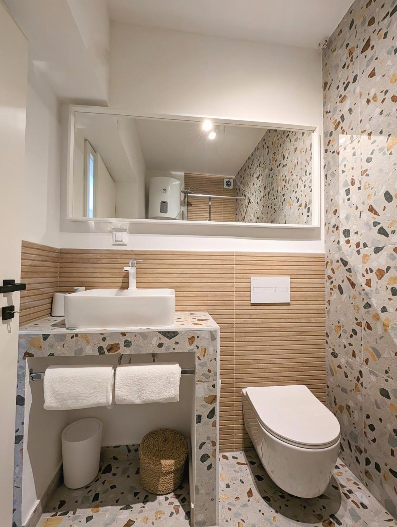 Apartments Gin & Tonic สปลิท ภายนอก รูปภาพ